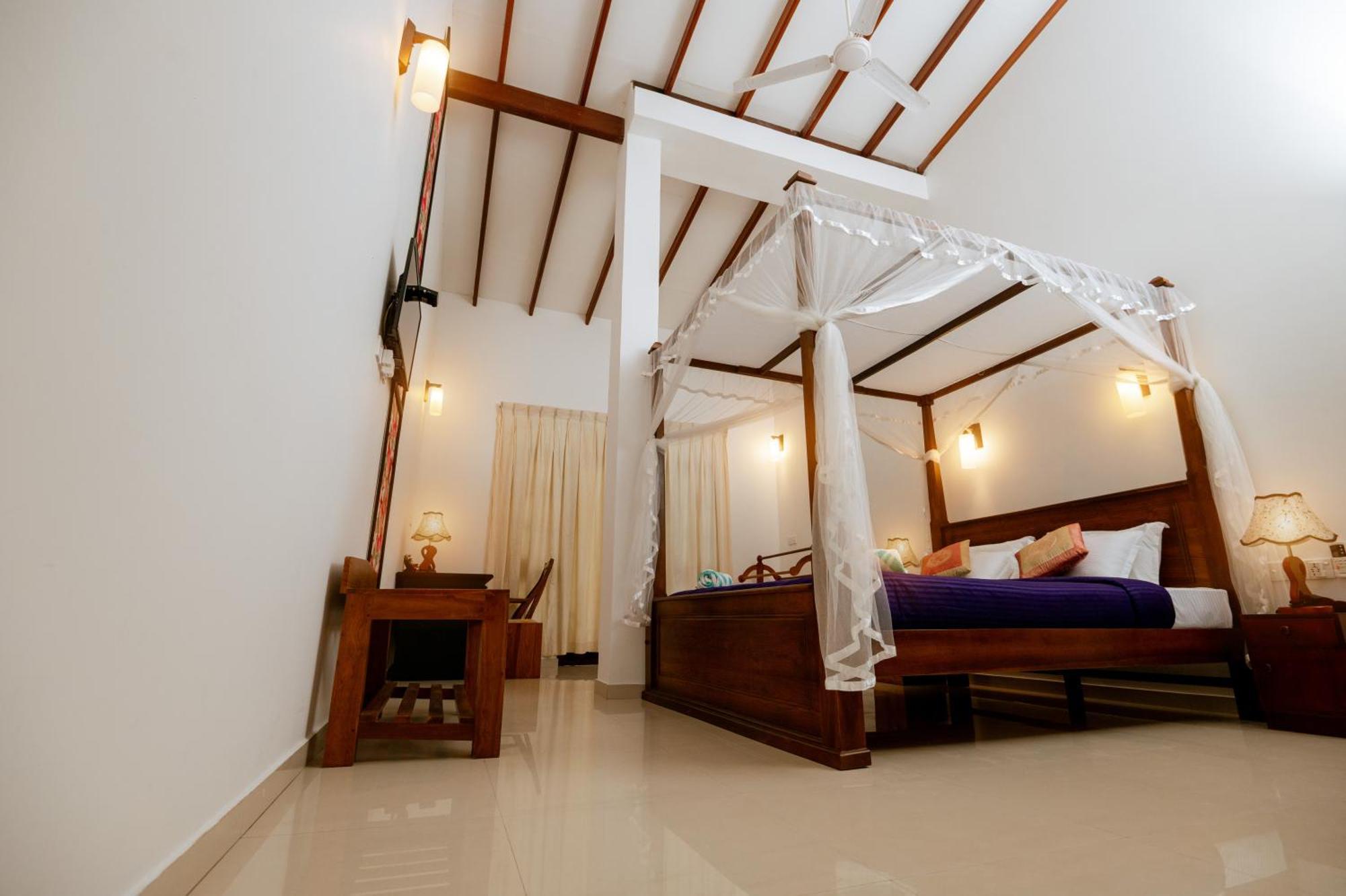 Prince Beach Hotel Бентота Экстерьер фото