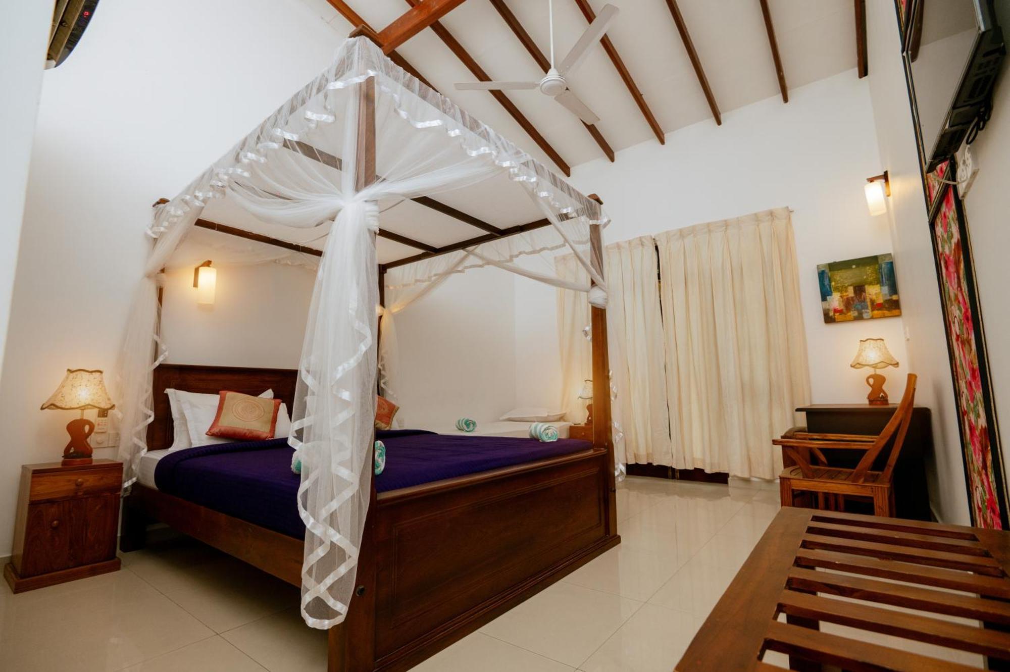 Prince Beach Hotel Бентота Экстерьер фото