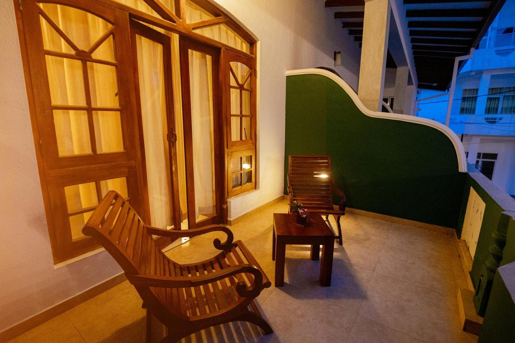 Prince Beach Hotel Бентота Экстерьер фото