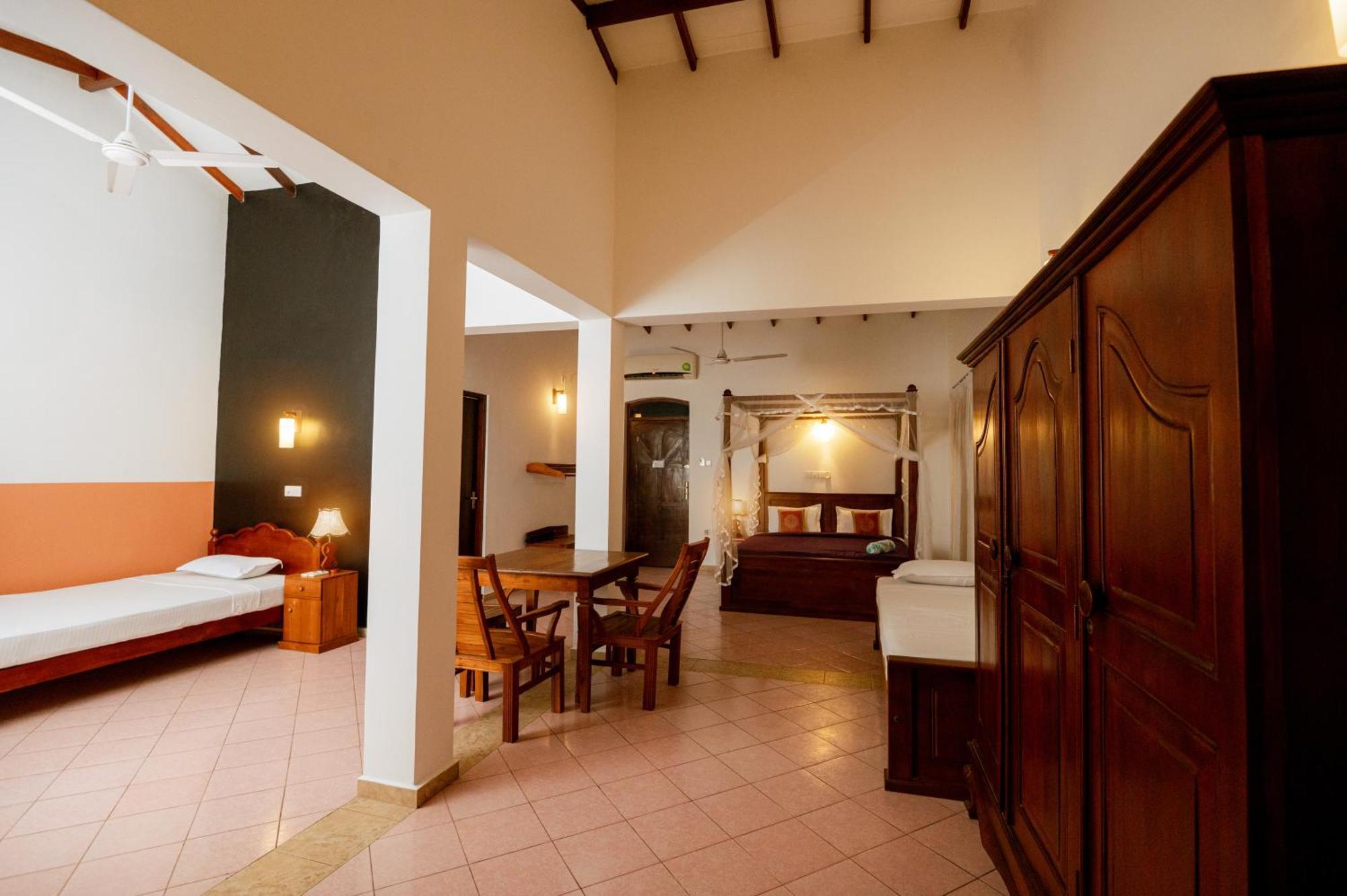 Prince Beach Hotel Бентота Экстерьер фото