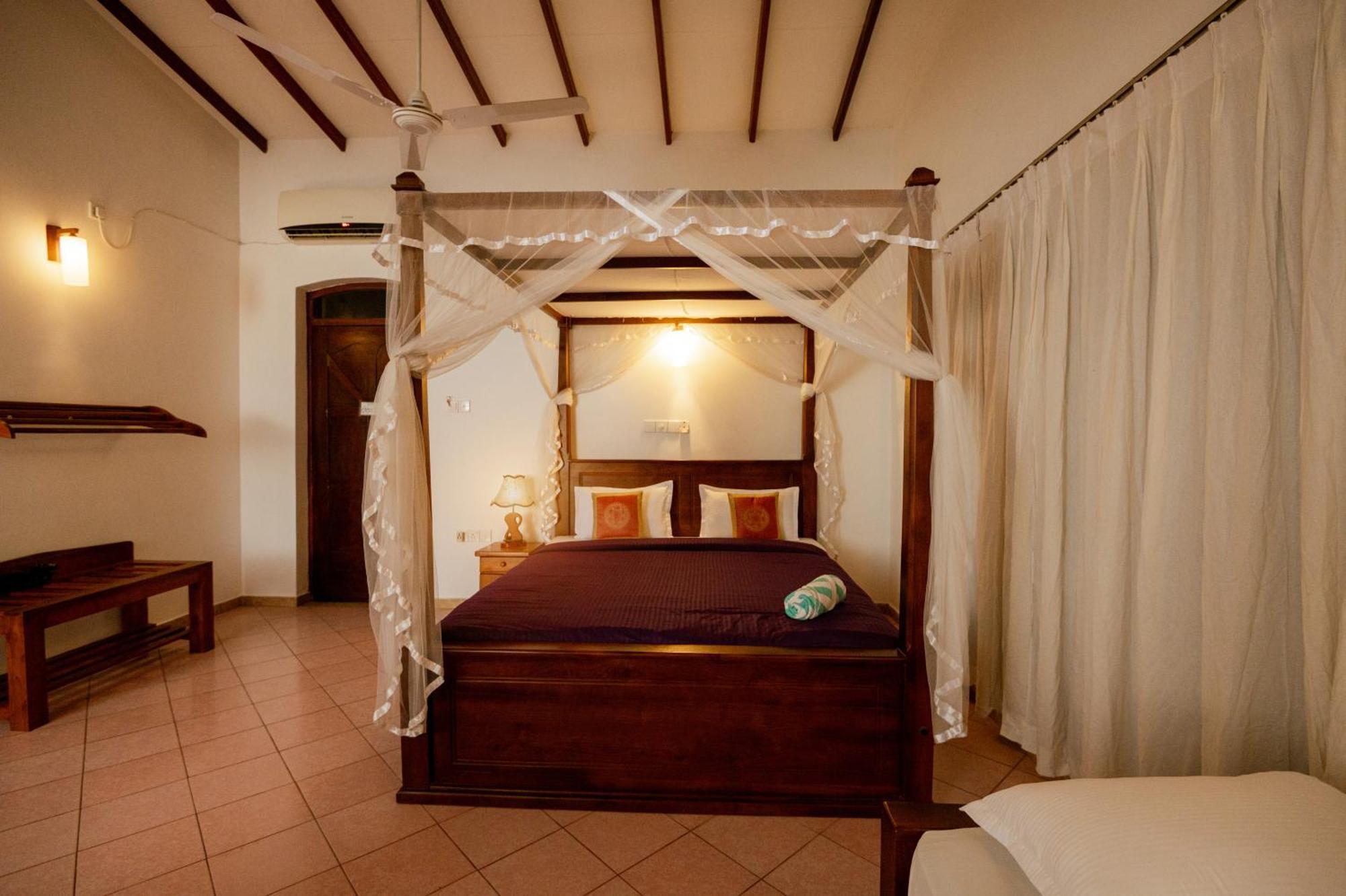 Prince Beach Hotel Бентота Экстерьер фото