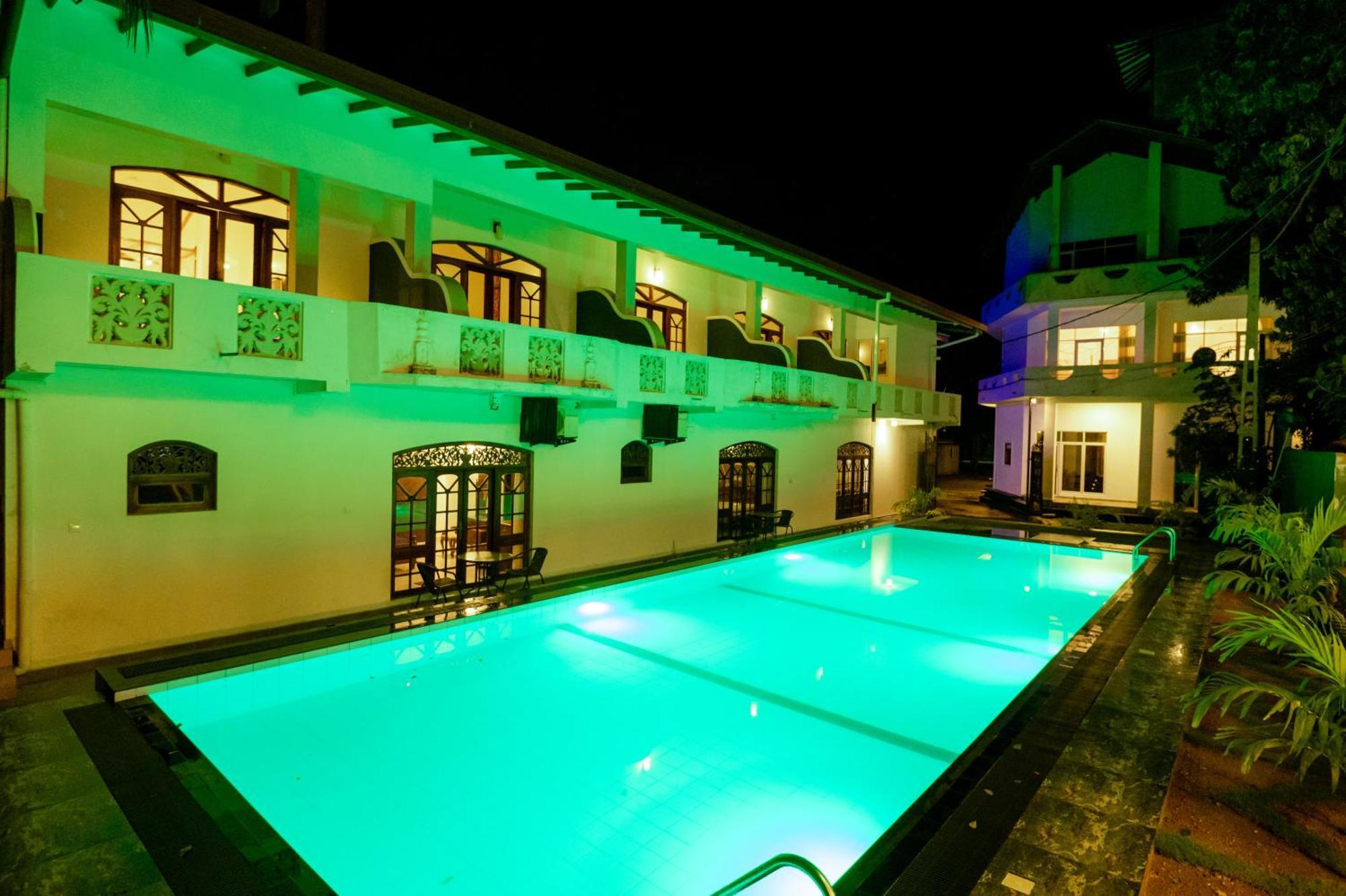 Prince Beach Hotel Бентота Экстерьер фото