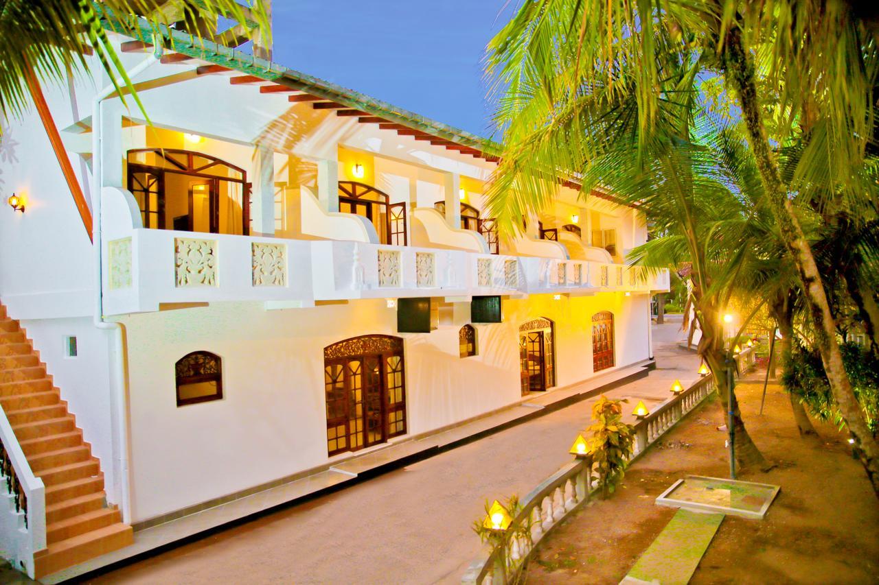 Prince Beach Hotel Бентота Экстерьер фото
