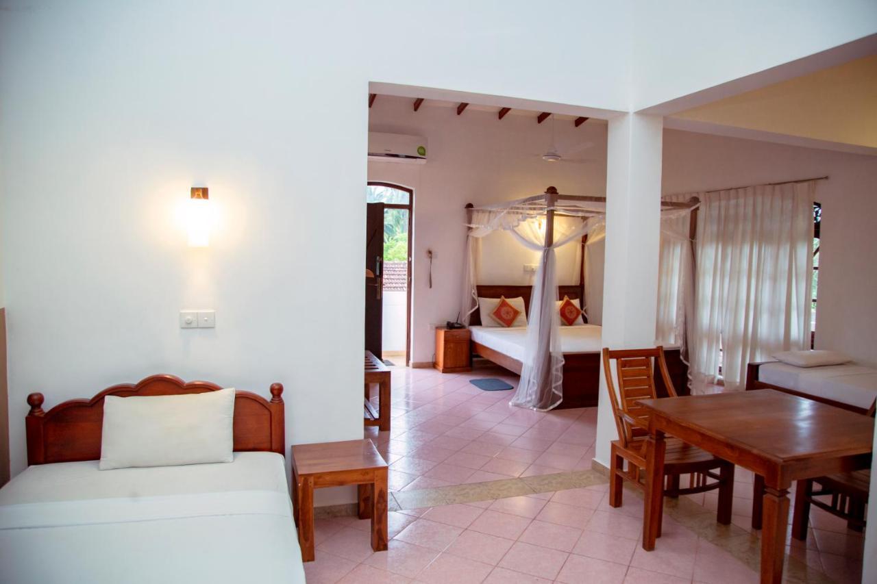 Prince Beach Hotel Бентота Экстерьер фото