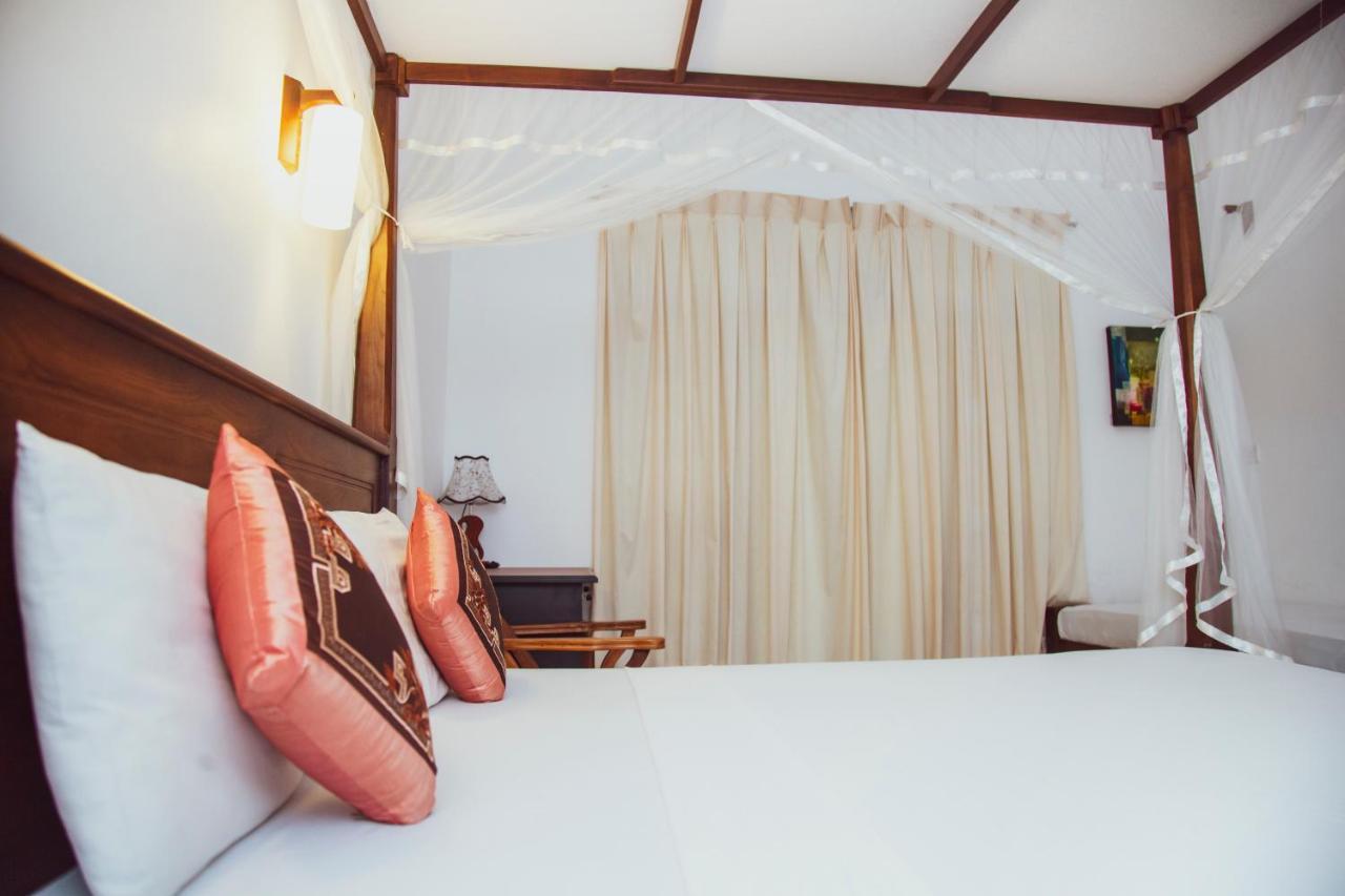 Prince Beach Hotel Бентота Экстерьер фото