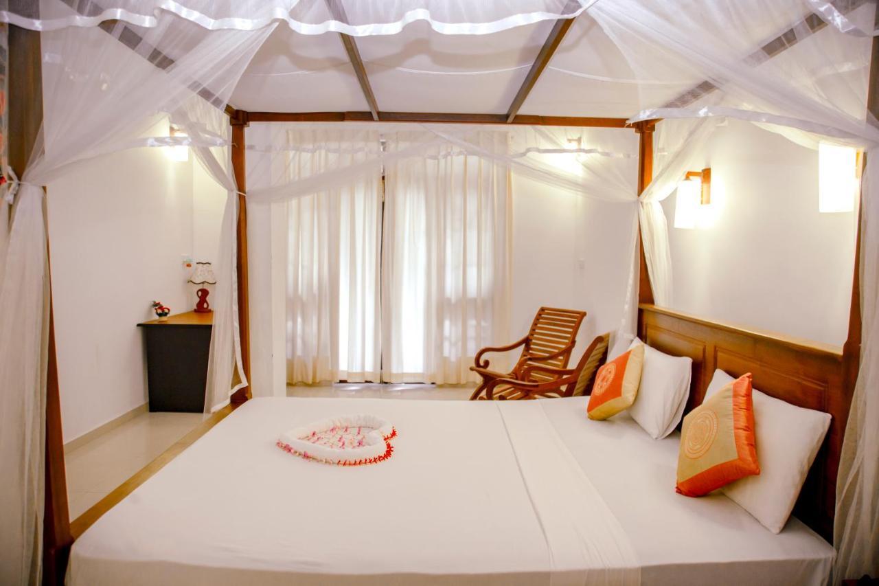 Prince Beach Hotel Бентота Экстерьер фото