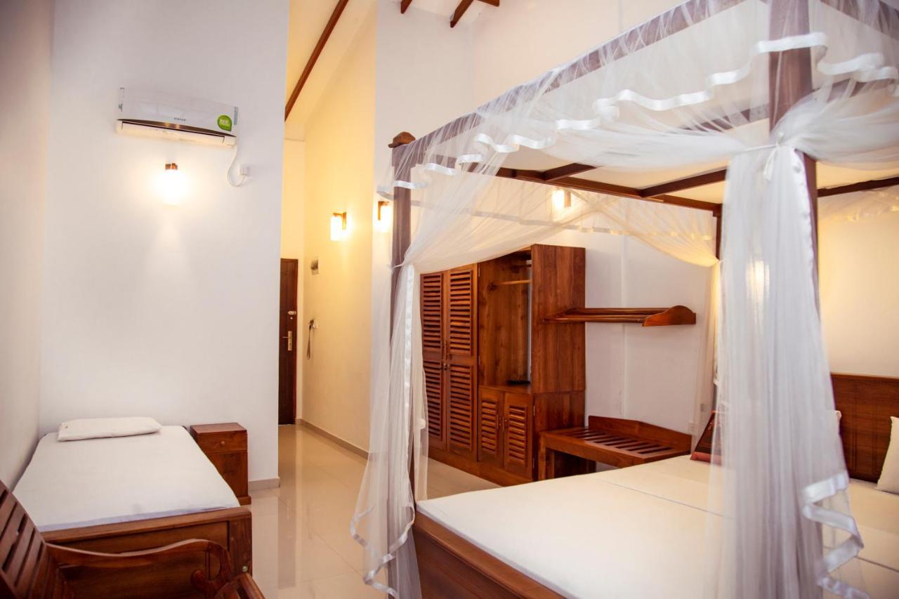 Prince Beach Hotel Бентота Экстерьер фото