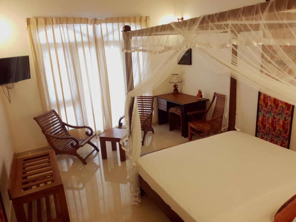 Prince Beach Hotel Бентота Экстерьер фото