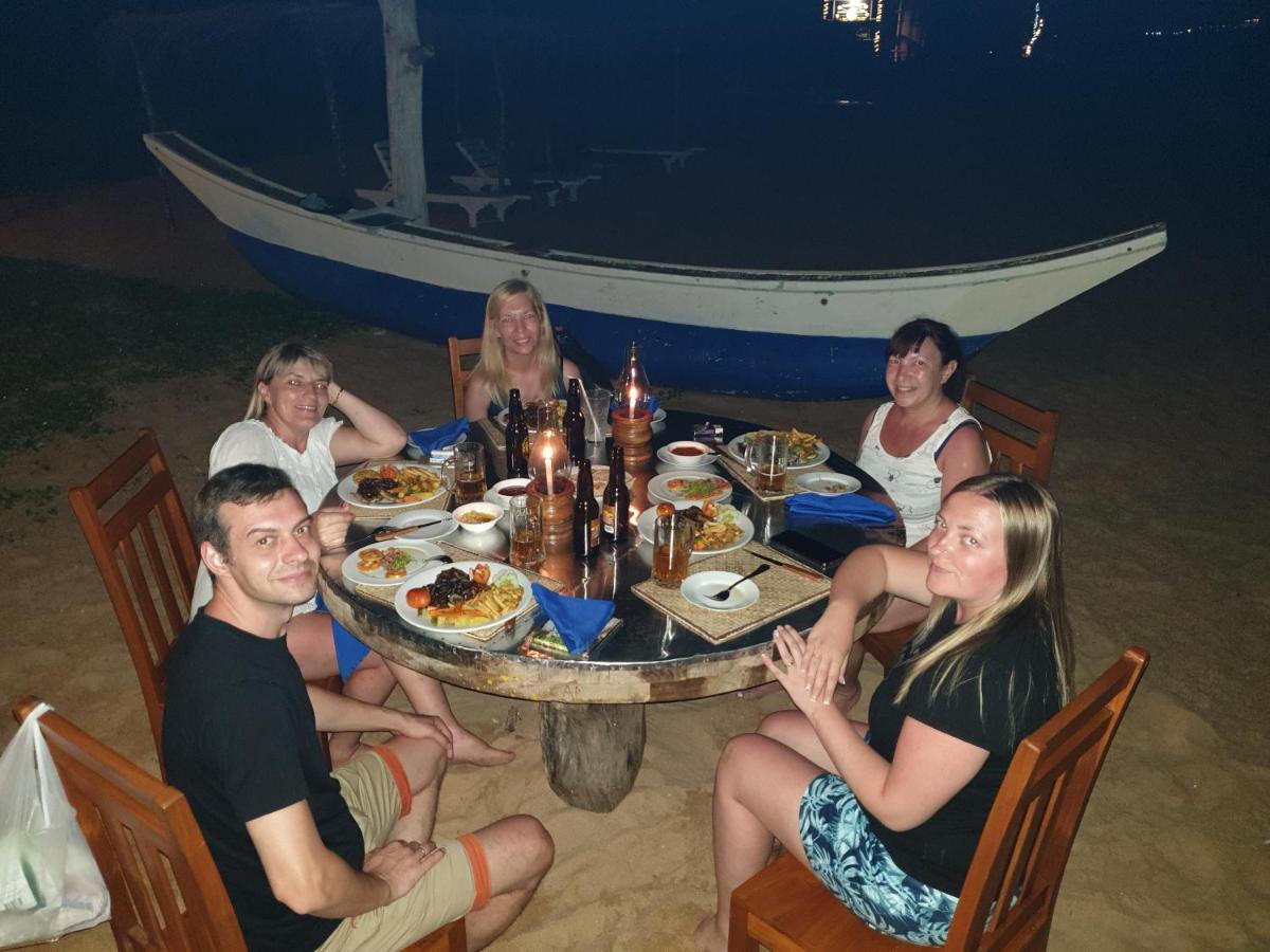 Prince Beach Hotel Бентота Экстерьер фото